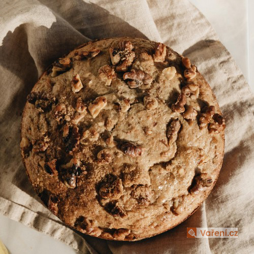 Jablko-ořechový moučník