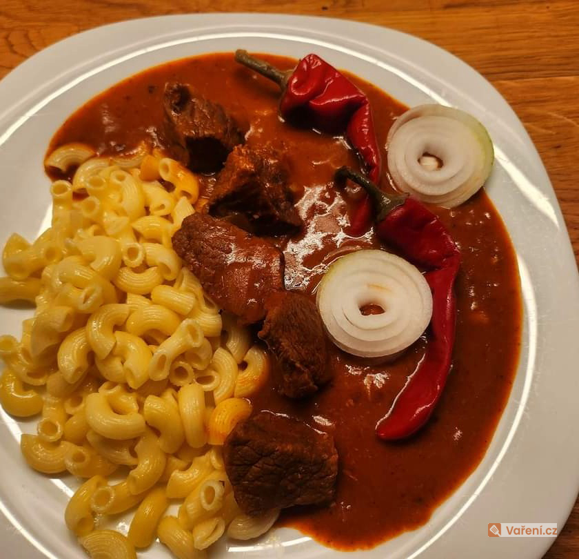 Hovězí guláš - fotografie 2