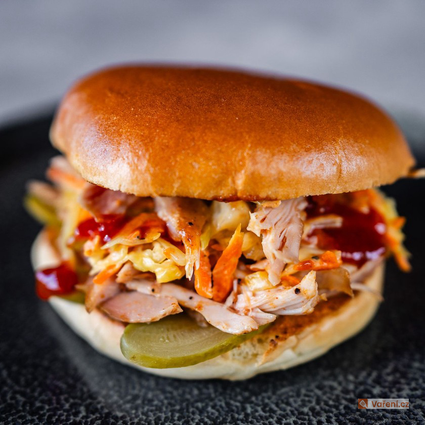 Trhané grilované kuřecí s jablečnou omáčkou - fotografie 2