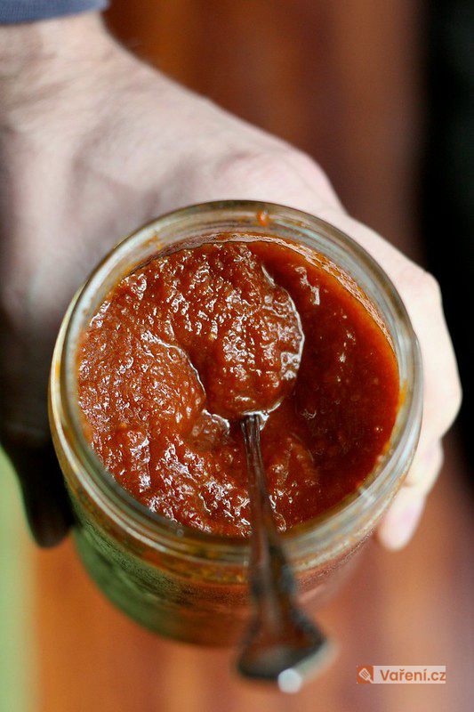 Domácí pikantní kečup