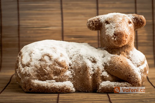 Velikonoční ořechový beránek