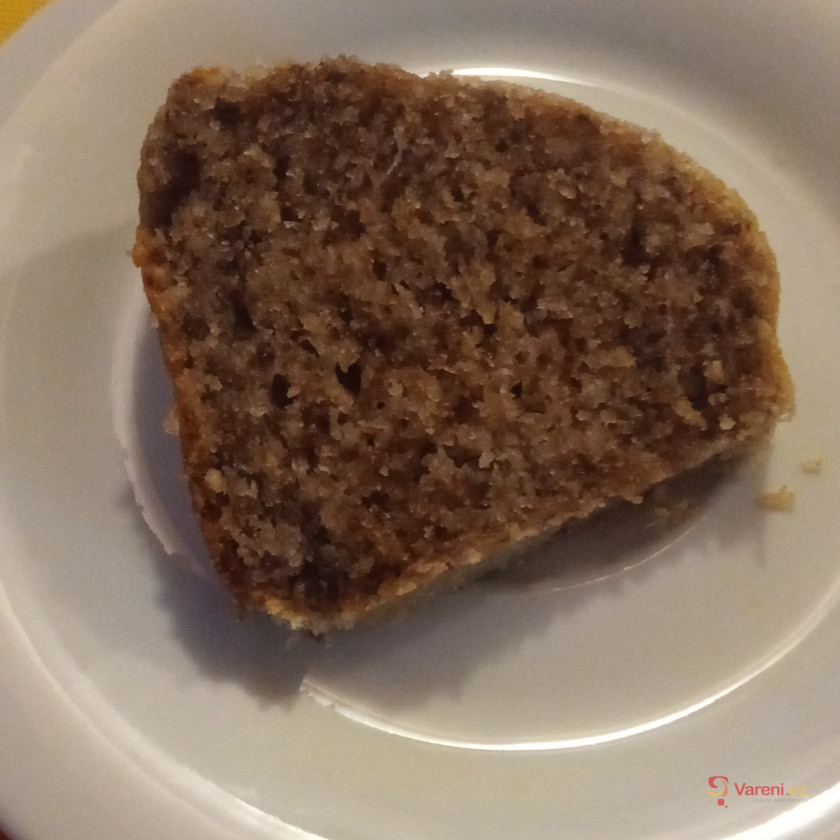 Hrníčková ořechová bábovka - fotografie 2