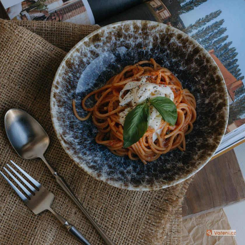 Špagety s tuňákem a zeleninou