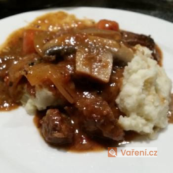 Roštěná v jemné omáčce s houbami