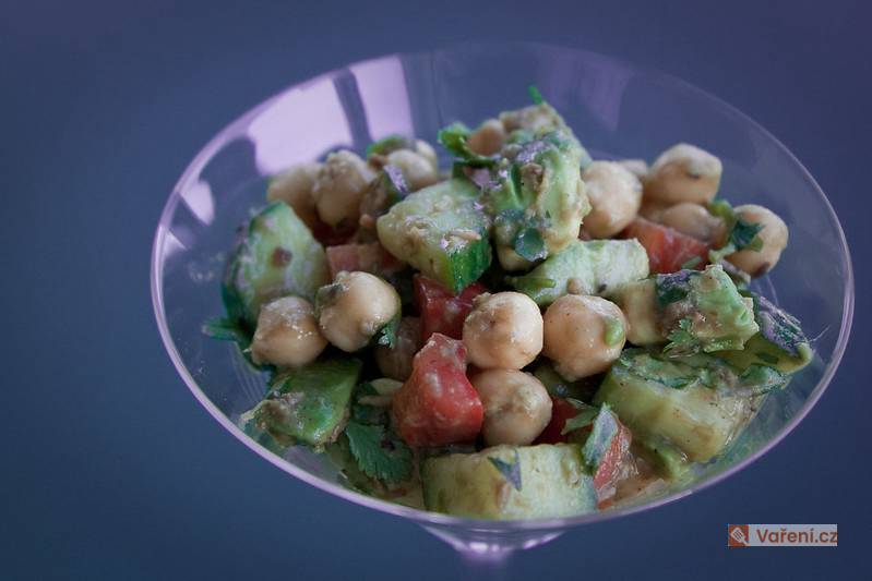 Cizrnový salát s vejci a majonézou