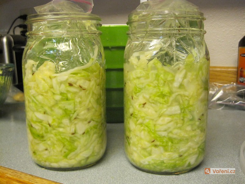 Kysané zelí ve sklenici