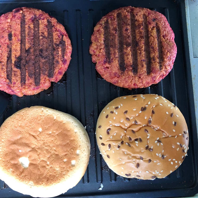 burgery a briošky - opékání